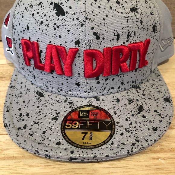 Undefeated New Era “Play Dirty” fitted - Picture 2 of 8